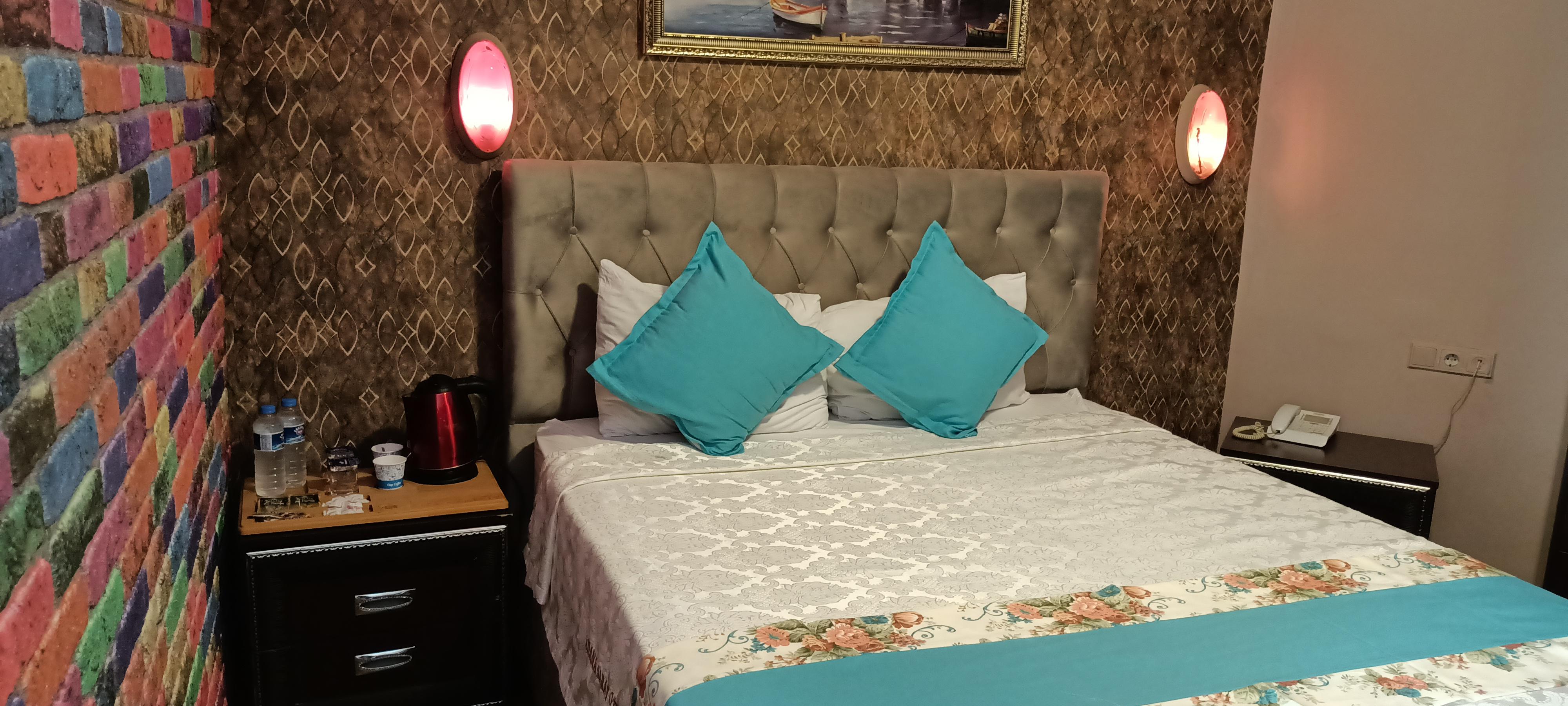 Adana Saray Hotel Bagian luar foto