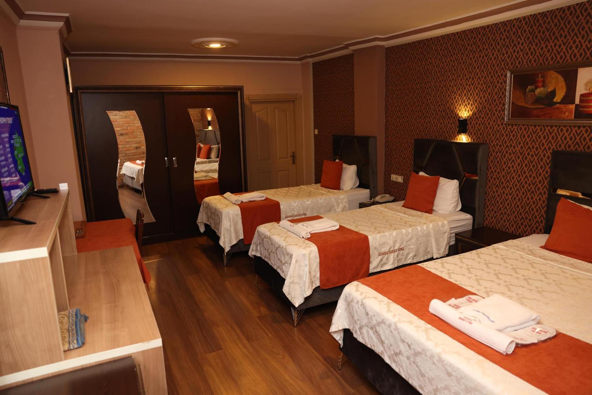 Adana Saray Hotel Bagian luar foto