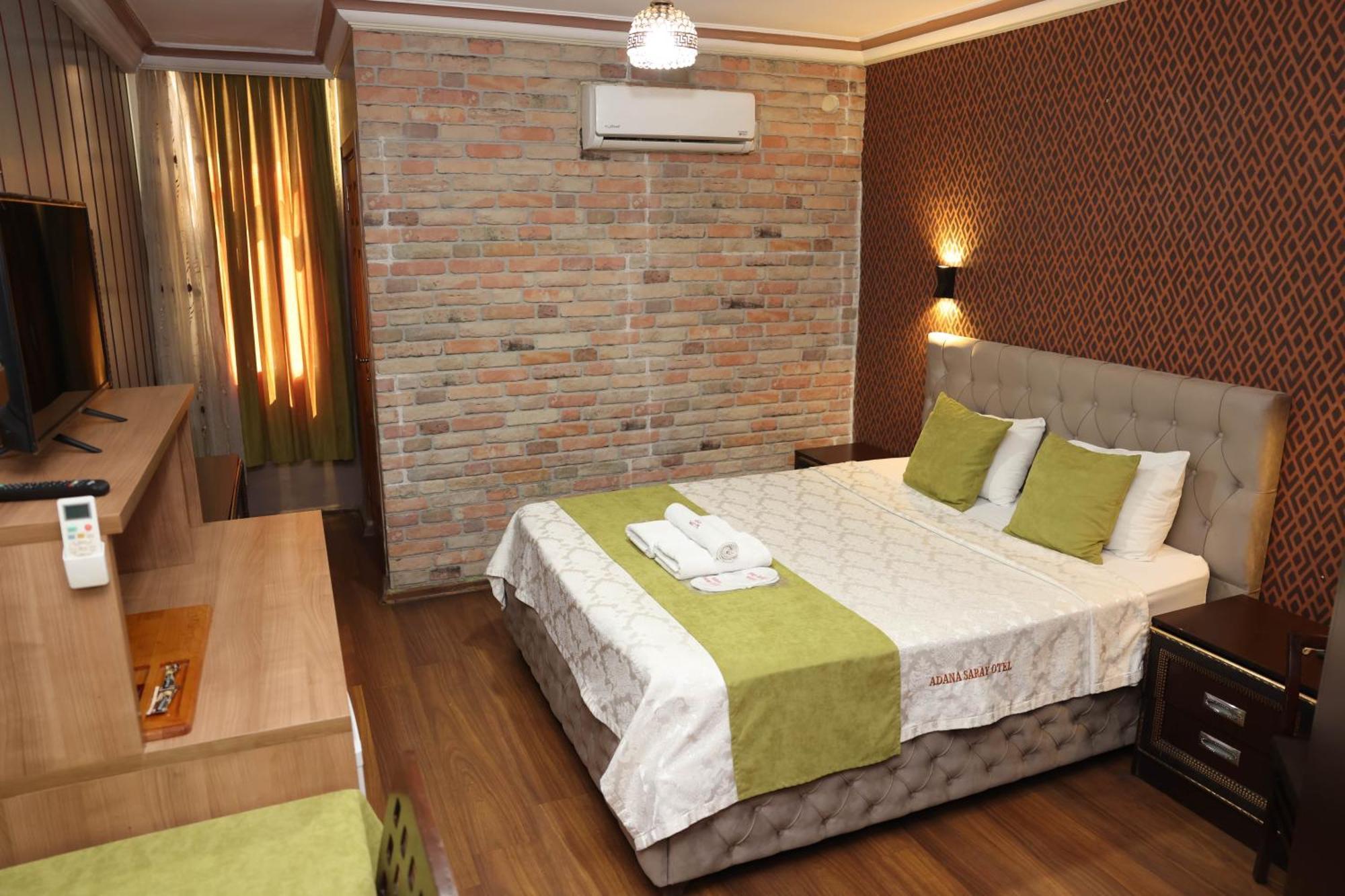 Adana Saray Hotel Bagian luar foto