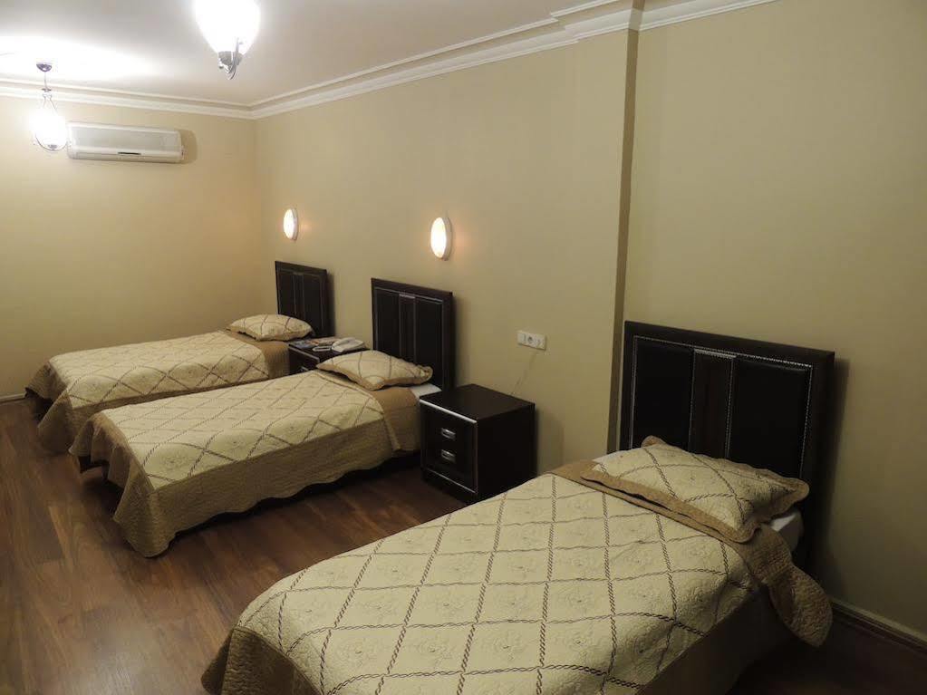 Adana Saray Hotel Bagian luar foto