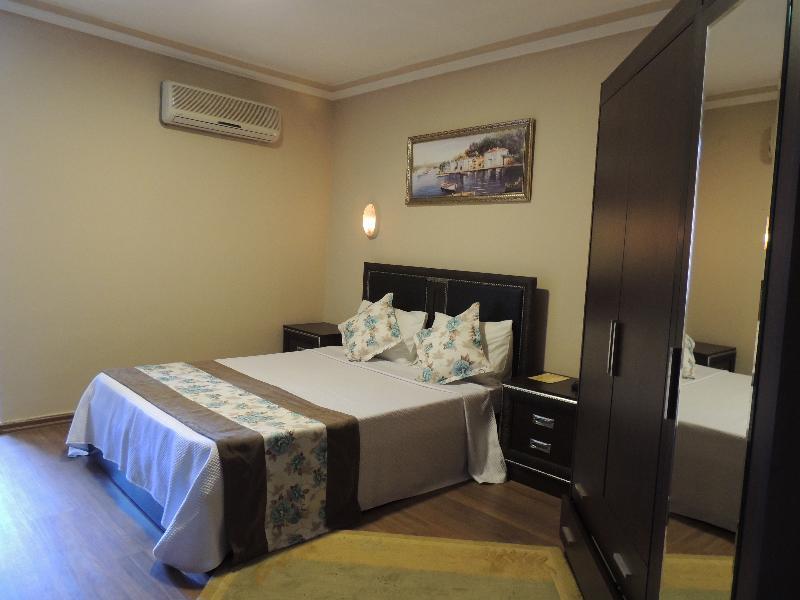 Adana Saray Hotel Bagian luar foto