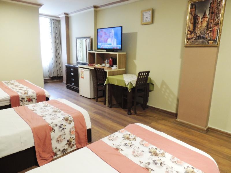Adana Saray Hotel Bagian luar foto