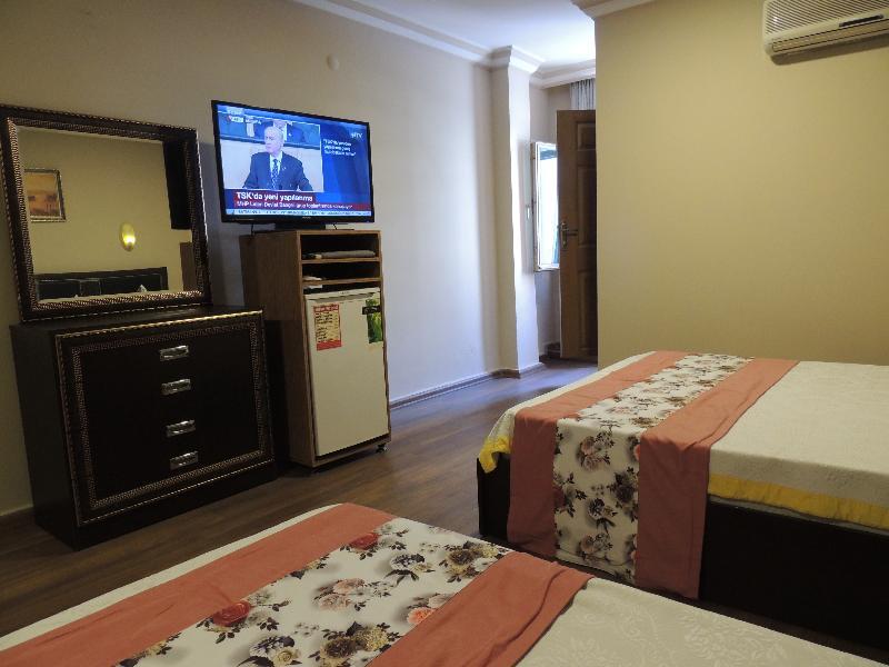 Adana Saray Hotel Bagian luar foto
