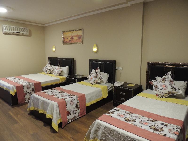 Adana Saray Hotel Bagian luar foto